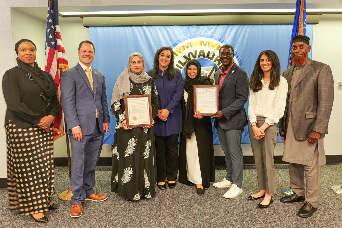 DavidCrowleyWI's tweet image. Milwaukee County is home to a vibrant Muslim community whose presence and leadership play an essential role in strengthening our communities.
I was proud to present a proclamation recognizing July as Muslim American Heritage Month to the Wisconsin Muslim Civic Foundation (WMCF)…