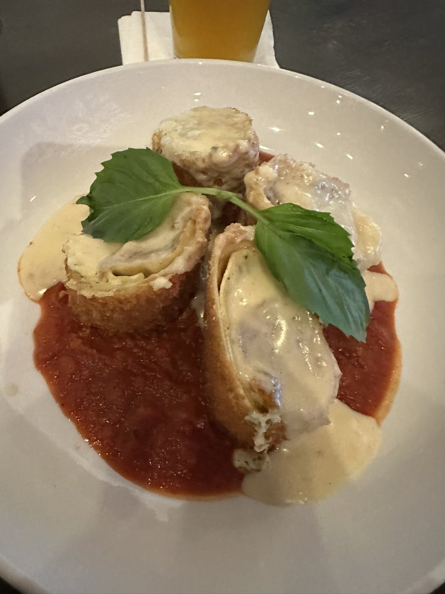 truckerDavidH's tweet image. LA Lasagna at planet Hollywood is soooo good.