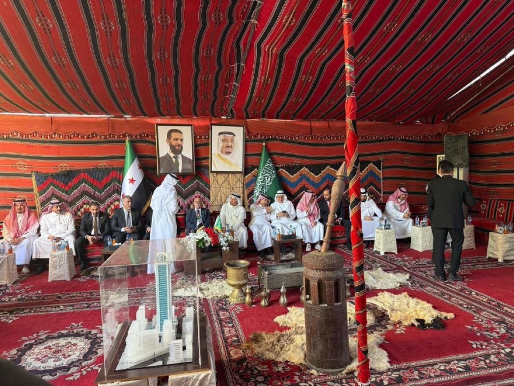 خيمة العز والشرف والجود والكرم 
خيمة النشامى خيمة أبناء الأصول