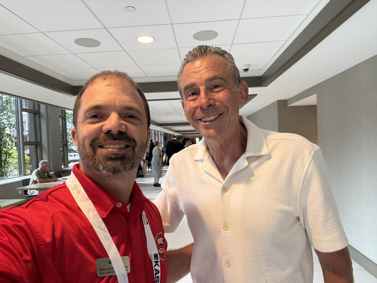DrC_WKU's tweet image. This afternoon I ran into one of my favorite educational leaders, authors, and researchers. Thanks for the quick chat @ToddWhitaker!