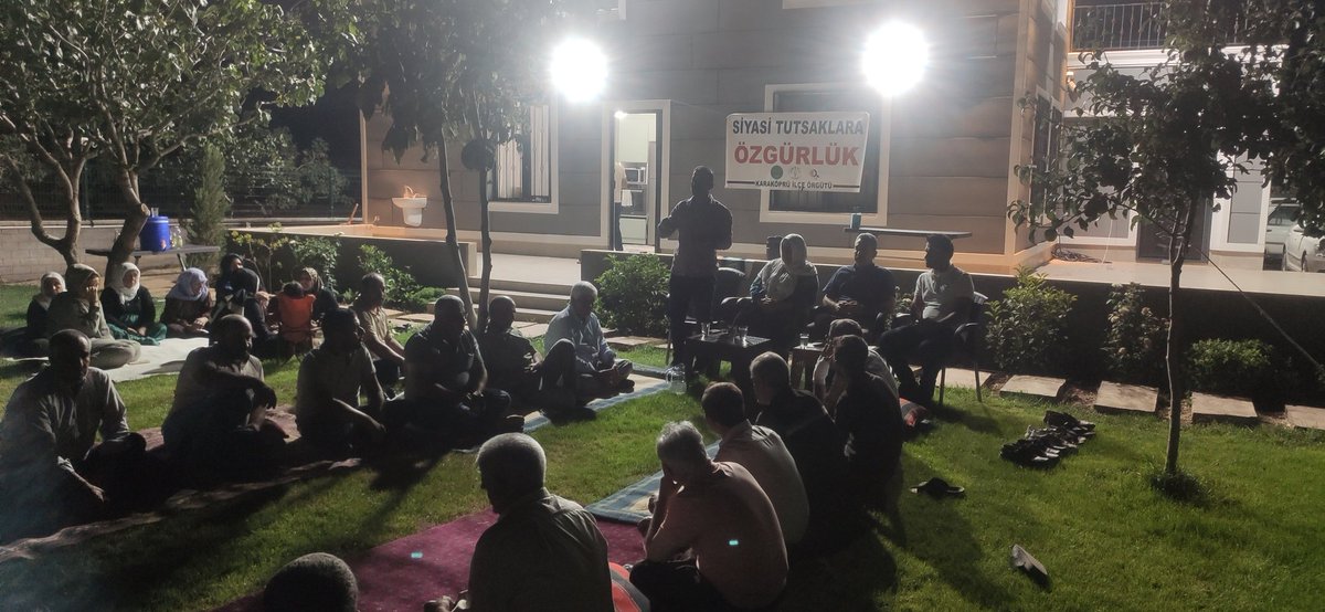 dempartikarakop's tweet image. Barış ve Demokratik Toplum inşasında Karaköprüye bağlı Tatburç köyünde halkımızla buluştuk. Halkımızın talep ve önerilerini dinledik.