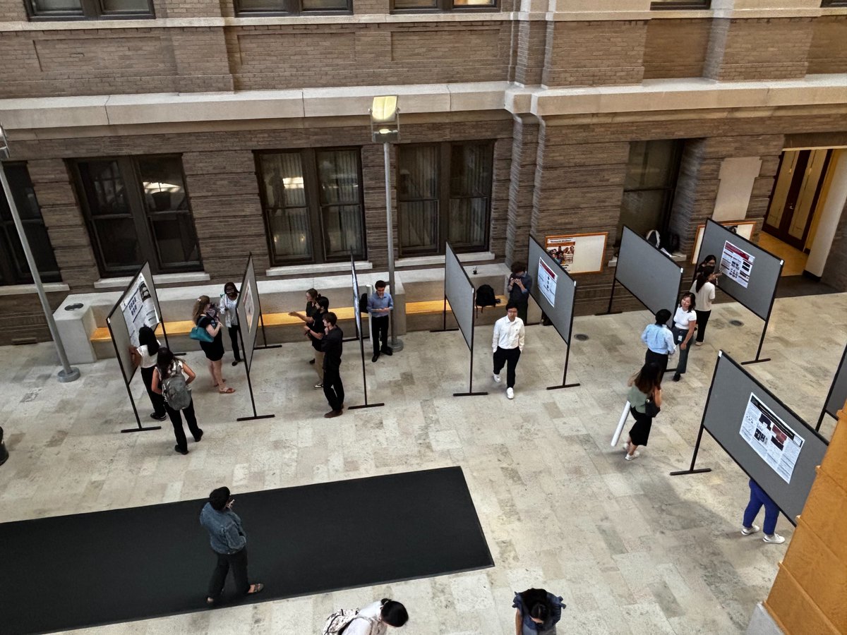WashUMedMIR's tweet image. Each year, students join the Summer Program of Imaging in Neuroscience to learn the basics of advanced #neuroimaging and how to apply them to their scientific research. They now present their work at the annual poster session to cap off their time in the program. #MIRresearch