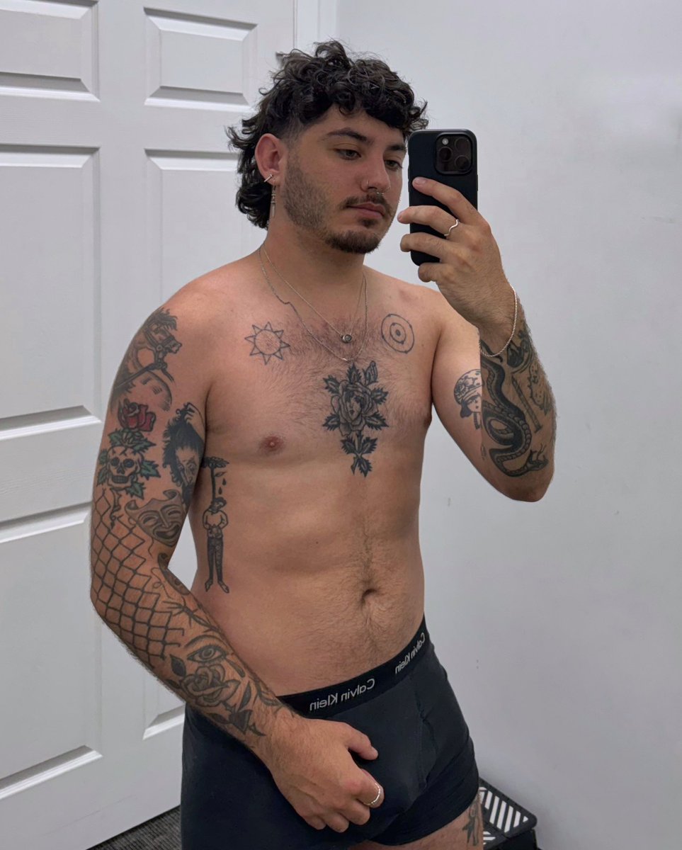 emonormie's tweet image. hey there