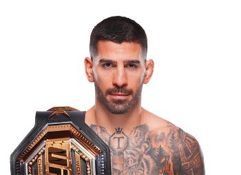 JustinHerronUFC's tweet image. we had to move up a division so we weren’t forced to fight eachother. You should never fight a brother ❤️ Its better to be champions together and take over the company together. Love u guys @Jeansilvamma96 @Topuriailia #TeamJEAN #TeamILIA
