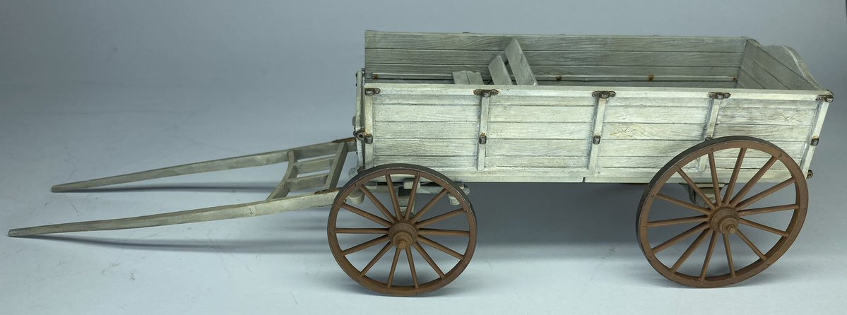 AdamWatkinson1's tweet image. I wanted to replace my pinned post with something deceptively simple perhaps…I always find painting wooden things both tricky and fun…so here’s some of my favourite bits and pieces in that regard…I haven’t used any of these for anything yet 🙄😊