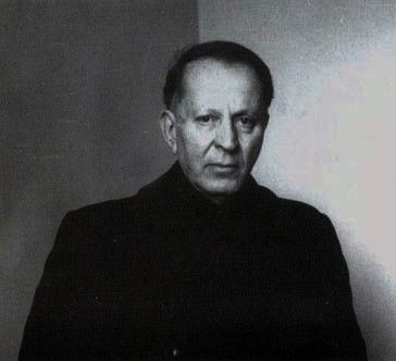 “Bugün Türkiye'de Türklüğe ve dolayısı ile Türk bayrağına düşman üç zümre vardır; Moskofçular, Kürtçüler ve siyasi ümmetçiler.”

💬 Hüseyin Nihal Atsız