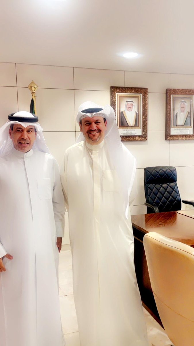 SHMMRQ8's tweet image. استمراراً لجهوده في خدمة أهالي #مدينة_جابر_الاحمد
قدّم رئيس اللجنة التنسيقية التطوعية الاخ محمد الضوي الشمري التهاني لوكيل وزارة الشئون بالتكليف ووكيل الوزاره لقطاع التعاون الدكتور سيد عيسى بمناسبة توليه المنصب الجديد
ودار الحديث حول إحتياجات مدينة جابرالأحمد لخدمة أهاليها .