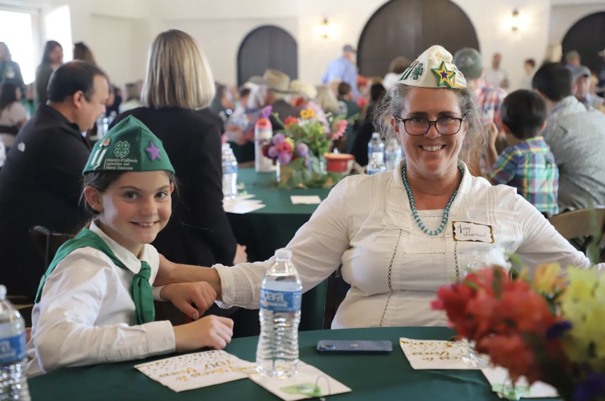 ucanr's tweet image. From pigs to pollinators to mountain bikes, Edna 4-H has guided generations of San Luis Obispo youth through a century of hands-on learning. This month, members celebrated #100years of curiosity, growth, and community. #CA4H
bit.ly/3IN4t8h