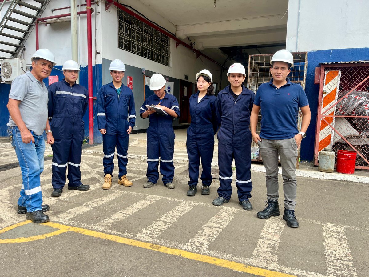 🔧 Estudiantes de "Electricidad y Electrónica para Buques" visitaron ASTINAVE EP y la Base Naval Sur junto al Mgtr. Diego Mirabá. Recorrieron salas de máquinas, cuartos de propulsión y más 🚢⚙️
#ESPOL #FIMCM #IngenieríaNaval #VisitaTécnica #ASTINAVE #EducaciónPráctica