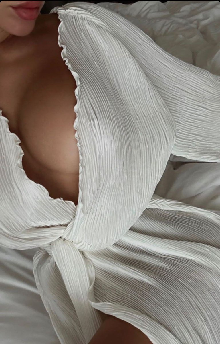 1 $SOL 

Just hit the like and drop your wallets.