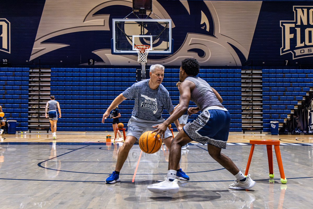 OspreyMBB's tweet image. Happy birthday to our leader, @CoachKennen!
#SWOOP
