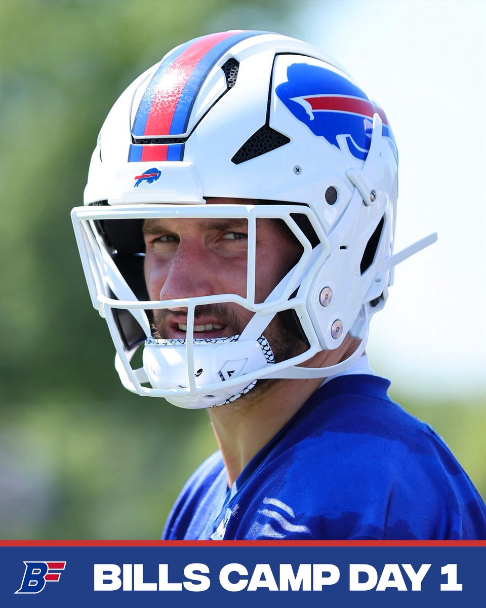 BfloFanatics's tweet image. Notes: #BillsCamp Day 1
• Knox, Van Pran Granger, S. Brown, Shenault - out (inj)
• DT Deone Walker with no limitations
• Brandon Beane said he’s hopeful next year at this time James Cook will be a Buffalo Bill, but “it will take work to fit new contract in”
• CB Benford -…