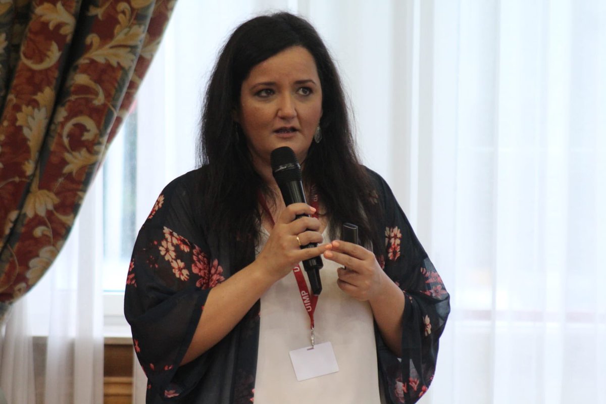 PilarPaneque's tweet image. Terminamos el curso de verano de ANECA en la @UIMP con un ejercicio práctico, sobre cómo evaluar la actividad de transferencia e intercambio de conocimiento, guiado por María Blanco de @euatweets y Nicolás Robinson de @CanalUGR
Gracias a los 80 asistentes por estos tres días 🤗