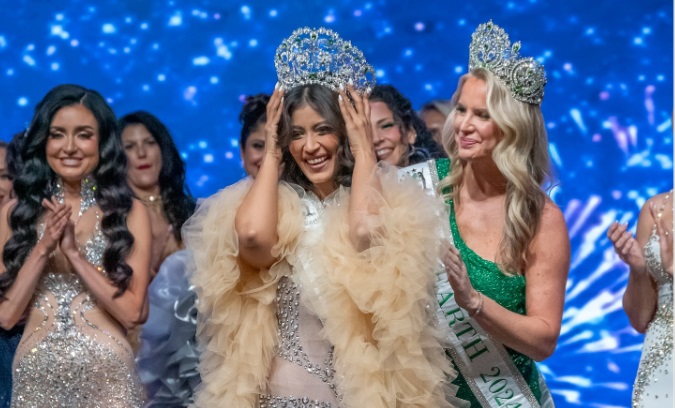 Vidhu Ishiqa wins Mrs Earth International 2025 gujaratheadline.com/vidhu-ishiqa-w…