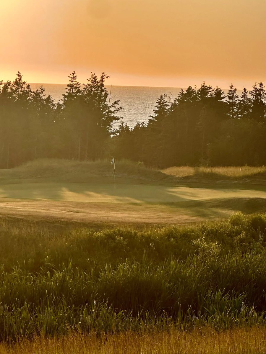 📍Where ocean meets fairway.
From the cliffs of Cabot to the forests of Highlands Links, Cape Breton golf is unlike anywhere else in the world. 🌊⛳️

Tell us—what’s your favorite Cape Breton course and why? 🏌️‍♂️👇
#GolfCapeBreton #BucketListGolf #CanadaGolf