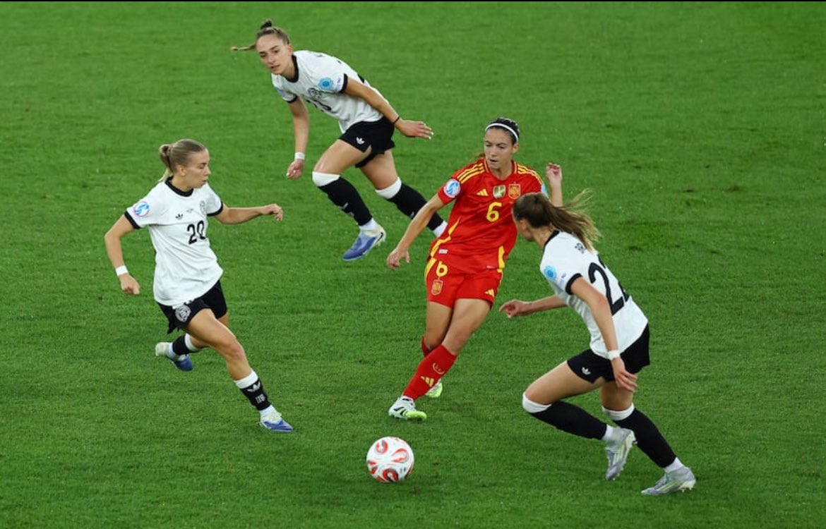 Es Iniesta 24/7 
Qué barbaridad de jugadora es Aitana