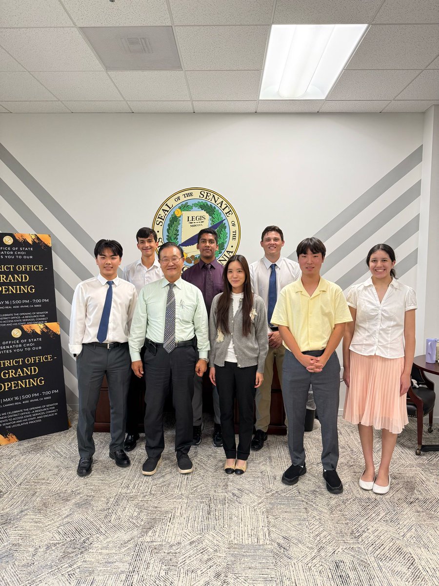 SenatorChoi's tweet image. Summer intern appreciation pizza party! I was happy to celebrate the completion of their summer internship with our district office.