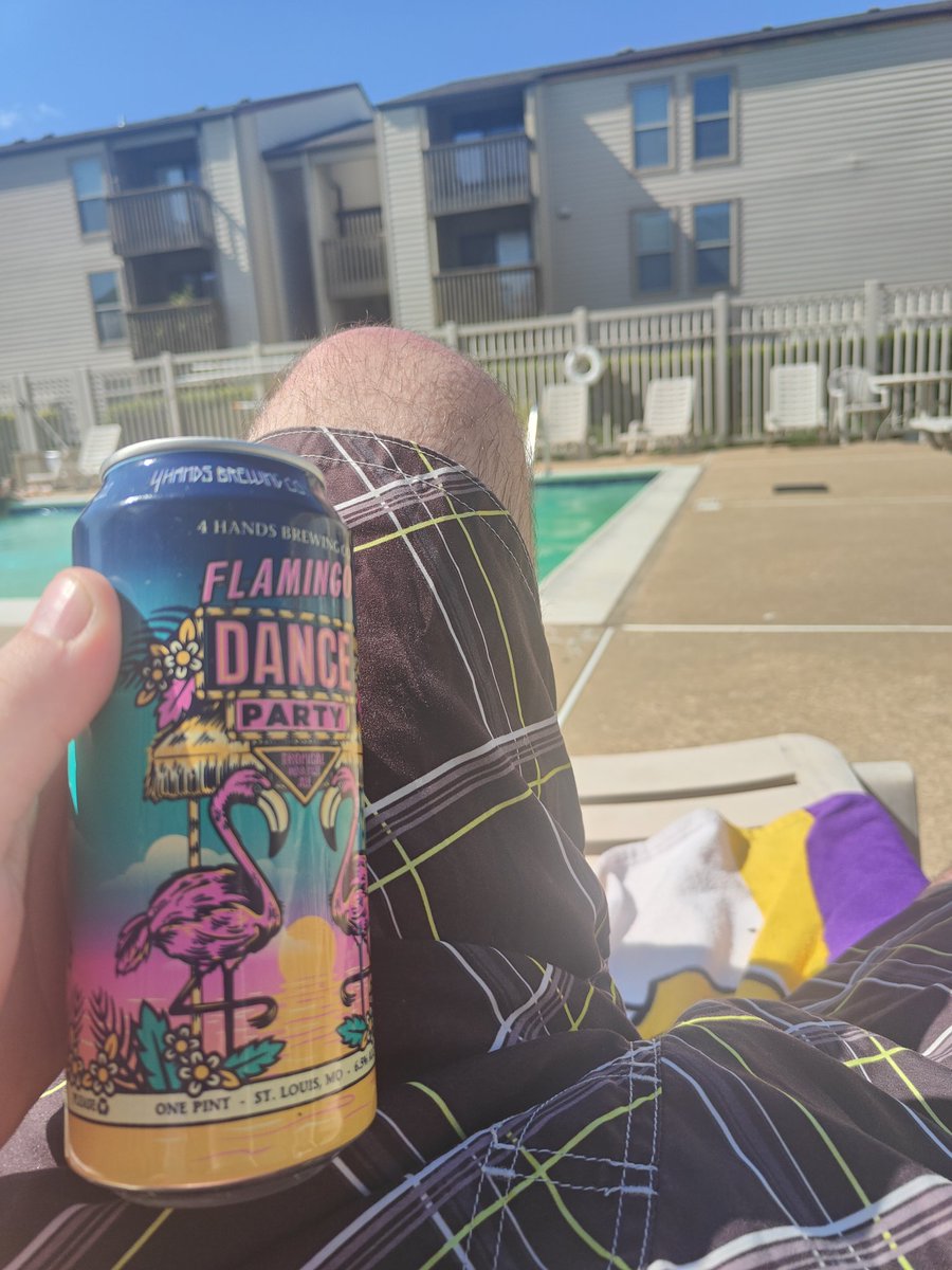 Afternoon poolside beers with <a href="/4HandsBrewingCo/">4 Hands Brewing Company</a>