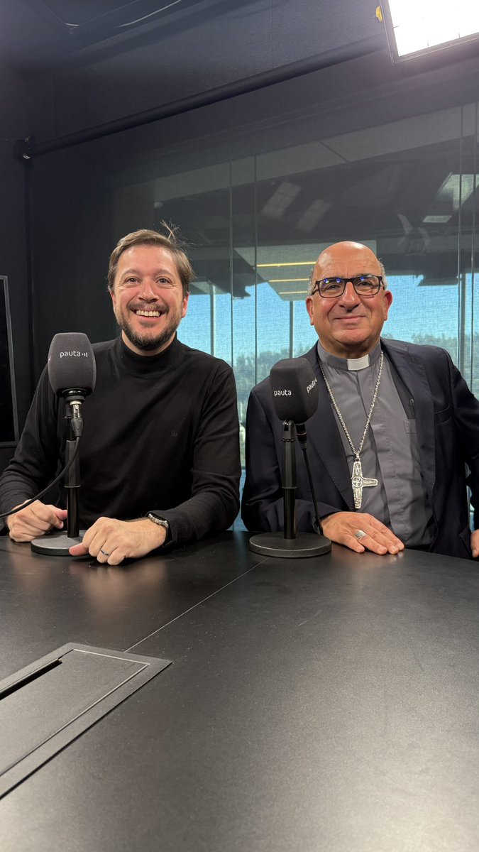 Déficit Cero (@deficitcero) on Twitter photo Hoy a las 18:30 en <a href="/Pauta_cl/">Radio Pauta</a> nuevo episodio de #ParaAyer. <a href="/sebastianbowen/">Sebastián Bowen</a> conversa con el Arzobispo de Santiago, <a href="/FernandoChomali/">Card. Fernando Chomali</a> sobre barrios y desigualdad: “Una sociedad sin trabajo, tierra ni techo, es una sociedad que ha fracasado”.
Escúchalo en la 100.5 📻
<a href="/Iglesiastgo/">Iglesia de Santiago</a> Hoy a las 18:30 en <a href="/Pauta_cl/">Radio Pauta</a> nuevo episodio de #ParaAyer. <a href="/sebastianbowen/">Sebastián Bowen</a> conversa con el Arzobispo de Santiago, <a href="/FernandoChomali/">Card. Fernando Chomali</a> sobre barrios y desigualdad: “Una sociedad sin trabajo, tierra ni techo, es una sociedad que ha fracasado”.
Escúchalo en la 100.5 📻
<a href="/Iglesiastgo/">Iglesia de Santiago</a>