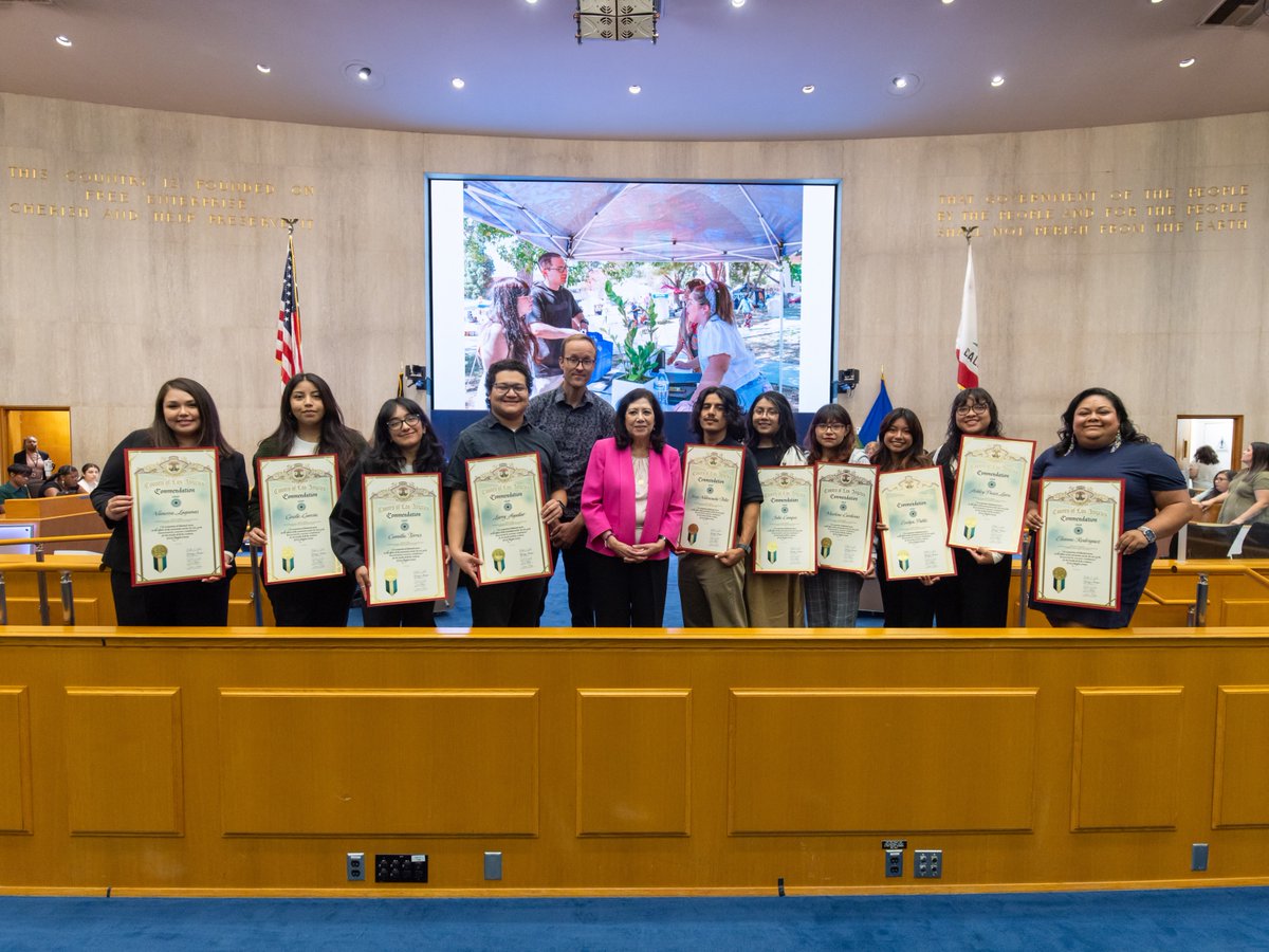 CalStateLA's tweet image. Golden Eagles are making policy waves! ✨
#CalStateLA students from the LEEAF program were honored yesterday by @HildaSolis and the @LACountyBOS for their work shaping community action research and policy changes!
🔗Read More about LEEAF: bit.ly/4o1t3Cn