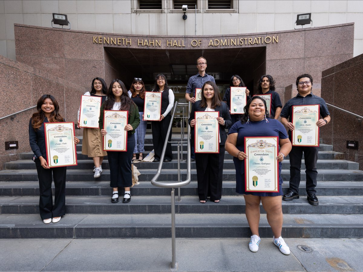 CalStateLA's tweet image. Golden Eagles are making policy waves! ✨
#CalStateLA students from the LEEAF program were honored yesterday by @HildaSolis and the @LACountyBOS for their work shaping community action research and policy changes!
🔗Read More about LEEAF: bit.ly/4o1t3Cn