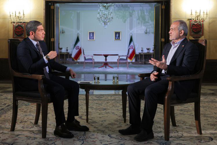 🇮🇷|🇺🇸 Iran's Pezeshkian in an interview to Al-Jazeera: "No trust or confidence in America remains. 

The Islamic Republic of Iran does not seek war, but if war is imposed,it will defend the territorial integrity and dignity of the Iranian nation with full authority"