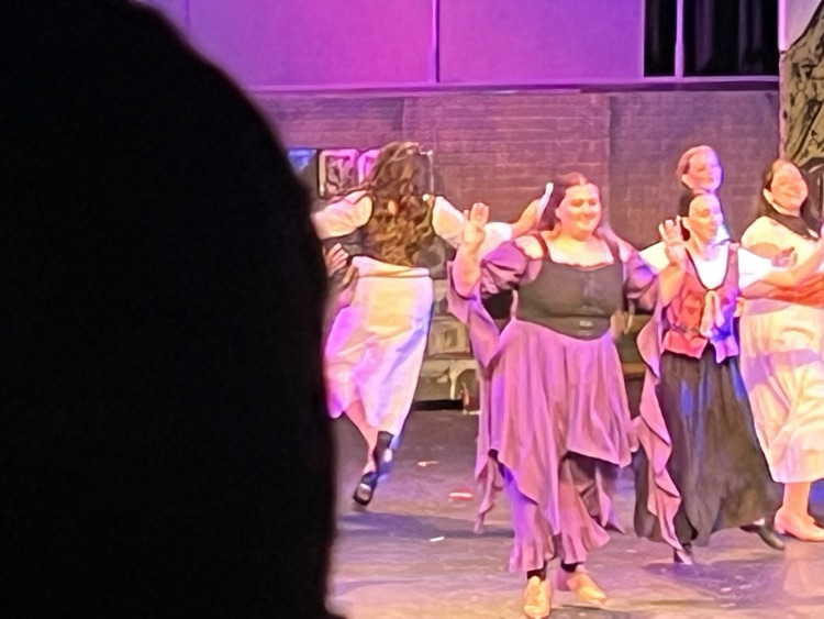 hamptonhawks1's tweet image. What an amazing time we're having at the All-State musical. Skyler Scheidemann is tearing it up on stage!
