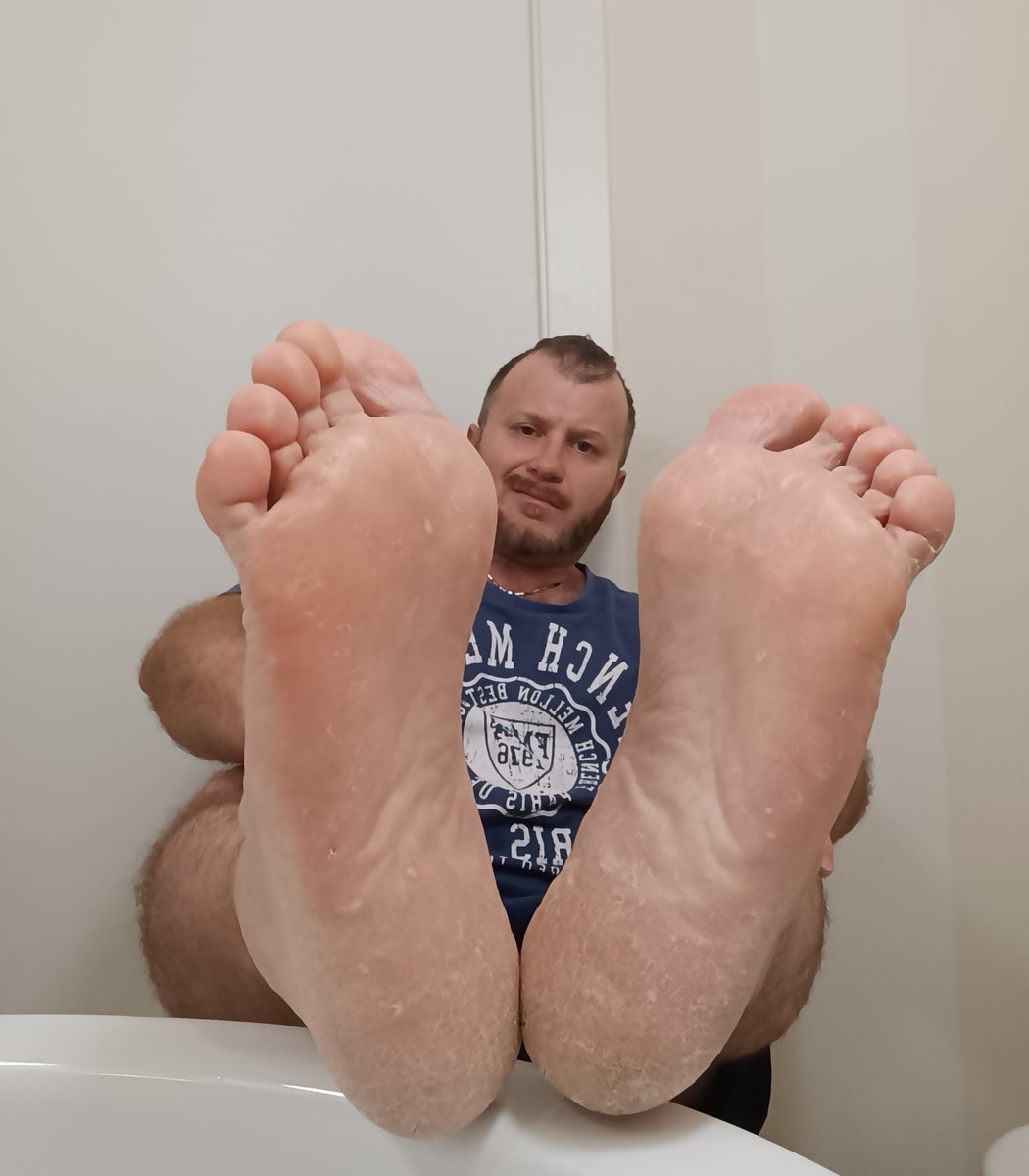 Stocky with Stinky Feet (@giovann19258506) on Twitter photo 