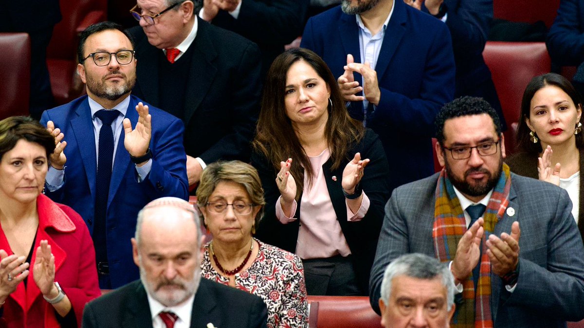 Minrel_Chile's tweet image. El canciller Alberto van Klaveren, junto con la subsecretaria Gloria de la Fuente, participó en la Cuenta Pública del Congreso Nacional, encabezada por los presidentes del Senado, Manuel José Ossandón, y de la Cámara de Diputadas y Diputados, José Miguel Castro.