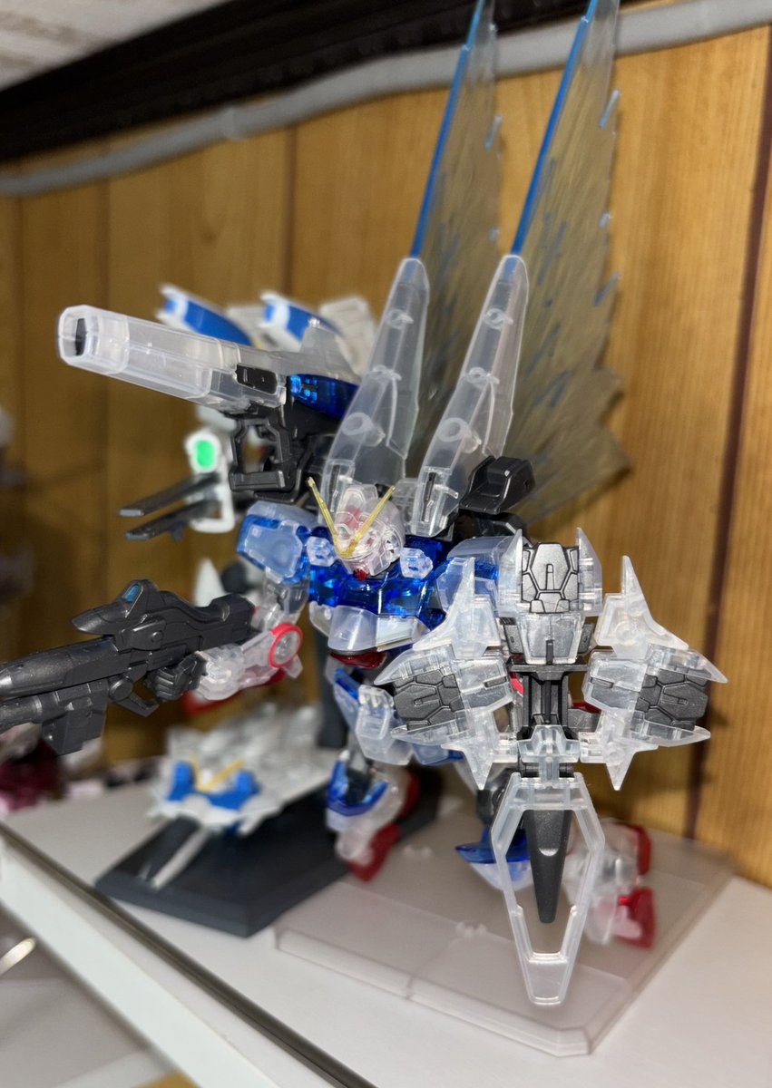 Hideyan021981's tweet image. プレバンから羽根がたくさん届いた!
#ターンエー #V2 共にかっこいい‼️
#ガンプラ #めこ丸隊 #みりプラ
#ガンプラ好きとつながりたい
