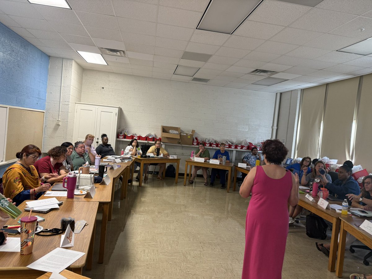 Ernie Pyle School 90 tweet media