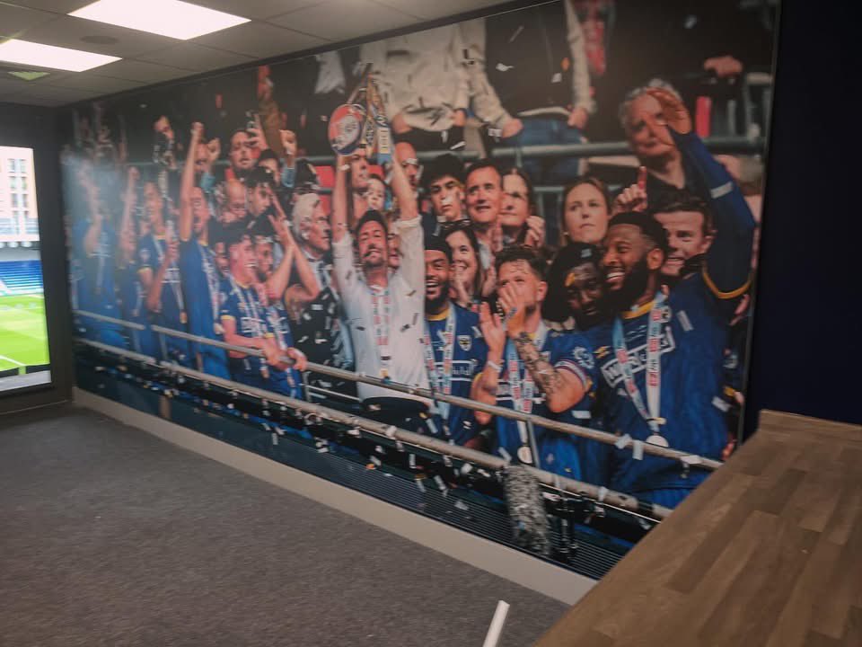 KentWomble's tweet image. Fantastic Plough Lane hospitality box
makeovers by the talented people that
are Ben and Mick at @thebarkgroupltd
(and reproduced with their permission).