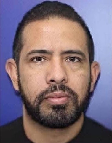 siete_letras's tweet image. Capturan a Ulises Pinto, el “Mamado”, líder del grupo criminal la Barredora:
Fuerzas federales lo detuvieron en @GuadalajaraGob, cerca del Aeropuerto.
Está ligado a Hernán Bermúdez, ex secretario de Seguridad de Tabasco, quien está prófugo fuera de México.