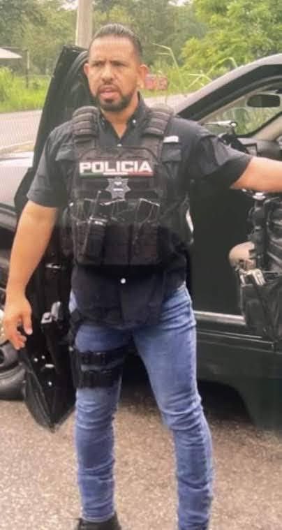 siete_letras's tweet image. Capturan a Ulises Pinto, el “Mamado”, líder del grupo criminal la Barredora:
Fuerzas federales lo detuvieron en @GuadalajaraGob, cerca del Aeropuerto.
Está ligado a Hernán Bermúdez, ex secretario de Seguridad de Tabasco, quien está prófugo fuera de México.