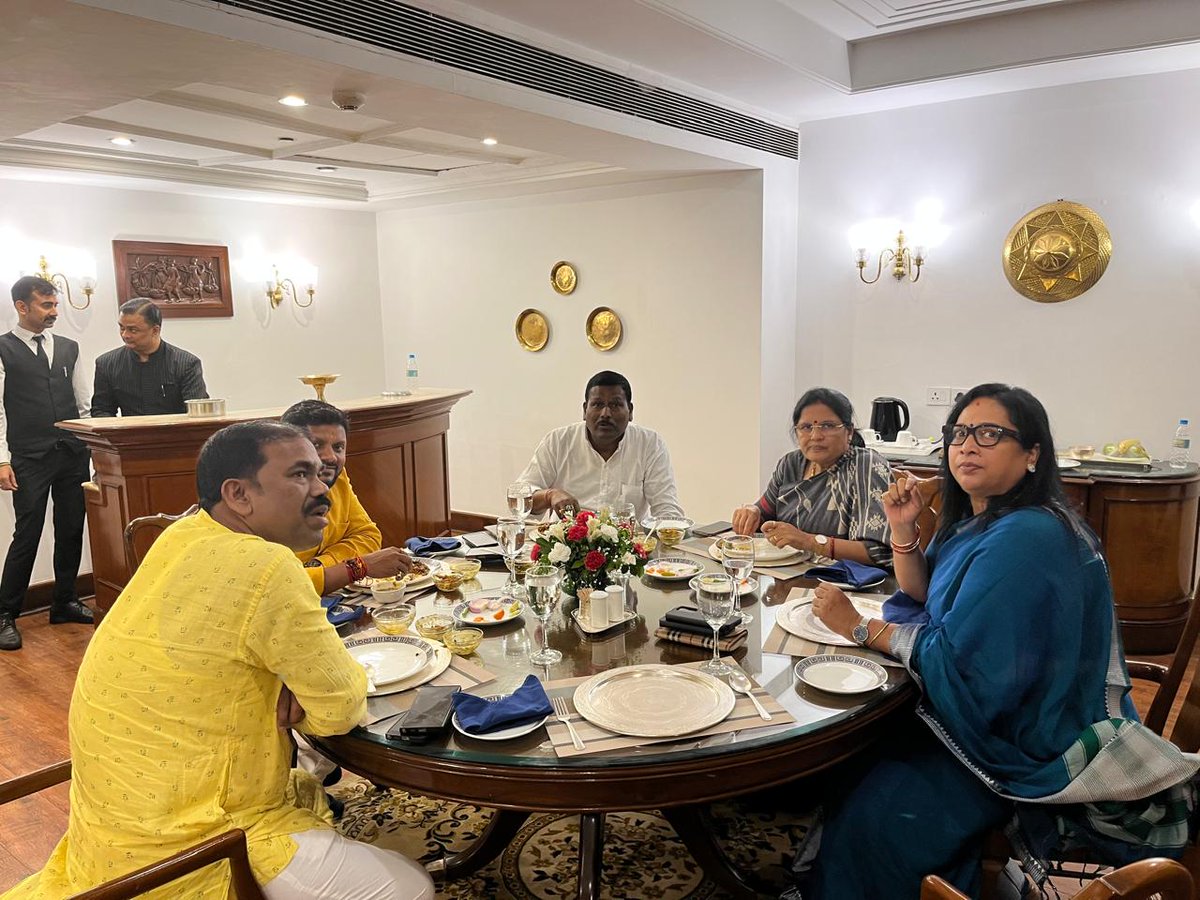 ଆଜି ଦିଲ୍ଲୀରେ ଓଡ଼ିଶାର ମାନ୍ୟବର ଉପମୁଖ୍ୟମନ୍ତ୍ରୀ ଶ୍ରୀମତୀ <a href="/PravatiPOdisha/">Pravati Parida</a> ଙ୍କ ସହ କିଛି ବିଶେଷ ମୁହୂର୍ତ୍ତ ଅବସରରେ।