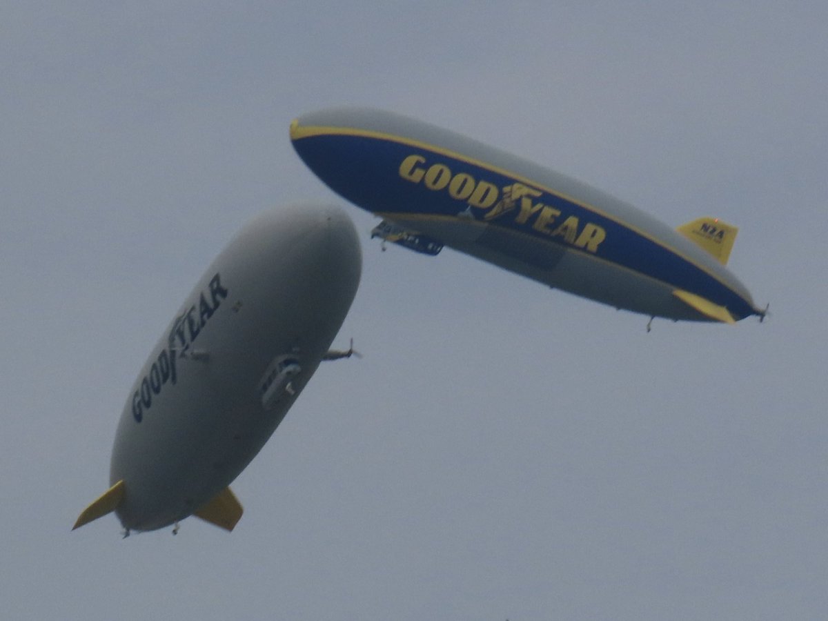 Jen_Niffer's tweet image. When blimps are in an air show. #avgeek #aviation #airplane #OSH25