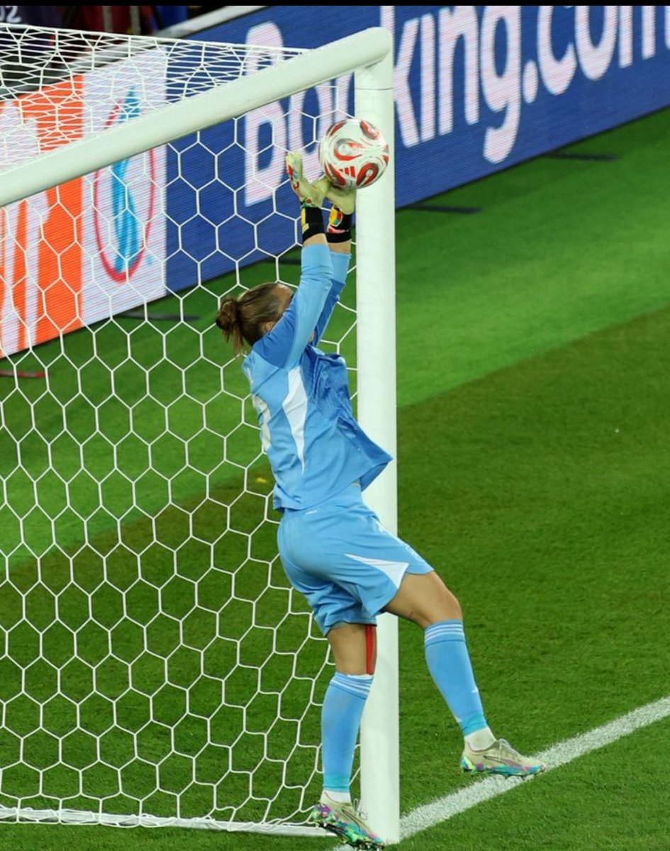 Esta parada de <a href="/catacoll2001/">cata coll</a> en la semi contra Alemania es para recordar  #Euro2025 #EurocopaRTVE
A la final contra Inglaterra