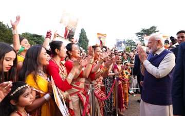 பிரதமர் மோடிக்கு இந்திய வம்சாவளியினர் உற்சாக வரவேற்பு…