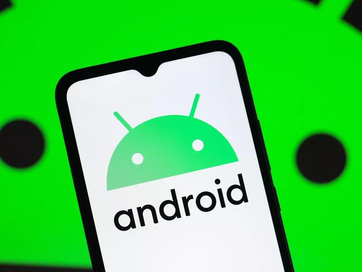 bryanLogiX's tweet image. Android users beware: Millions of devices are infected by BadBox malware, exposing personal data to ransomware. Check your streaming boxes and only use trusted devices for safety! dailyrecord.co.uk/news/science-t…