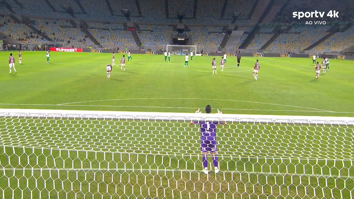 goleadadazoeira's tweet image. sério
o fluminense tem que jogar em um estadio do tamanho adequado pra torcida
pra não passar uma vergonha dessa