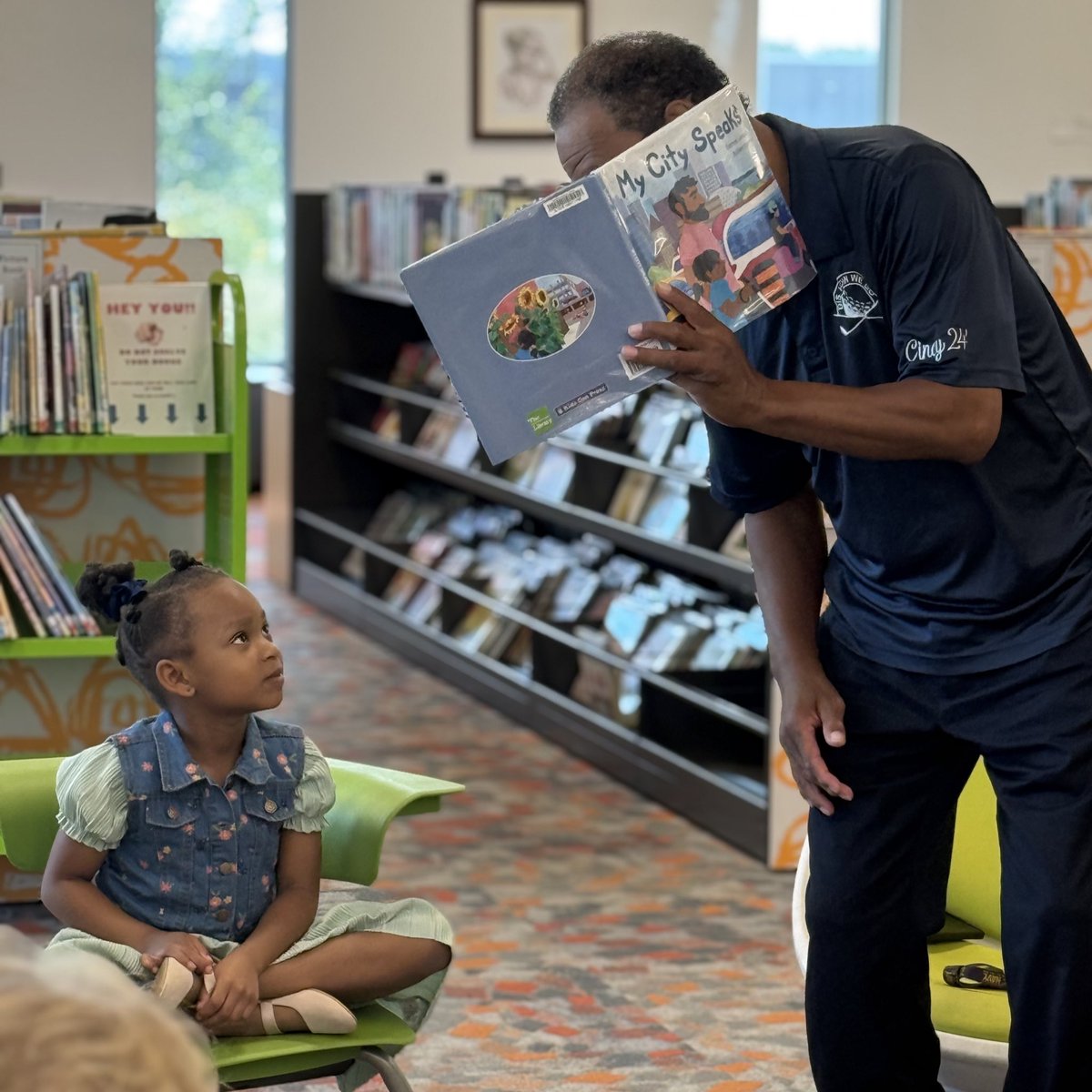 IMPDNW's tweet image. 📚 Our summer reading finale was a success!
Rev. Antonio & Victoria Alexander and Marilynn joined us at the library to share fun stories - including a baking frog & city life adventures!
Thanks to everyone who made this summer unforgettable.
#TheGreatNorthwest