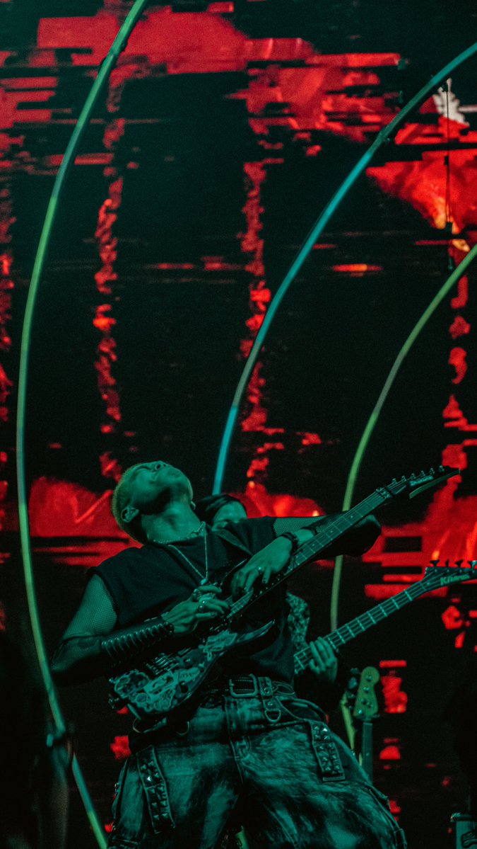 real_Bugbreach's tweet image. Some pics i took at the #TennoConcert
Most are pretty blurry, but some are somewhat legible!
I will add more onto this post as i edit them ✌️
#TennoCon2025 #Warframe #WarframeBand