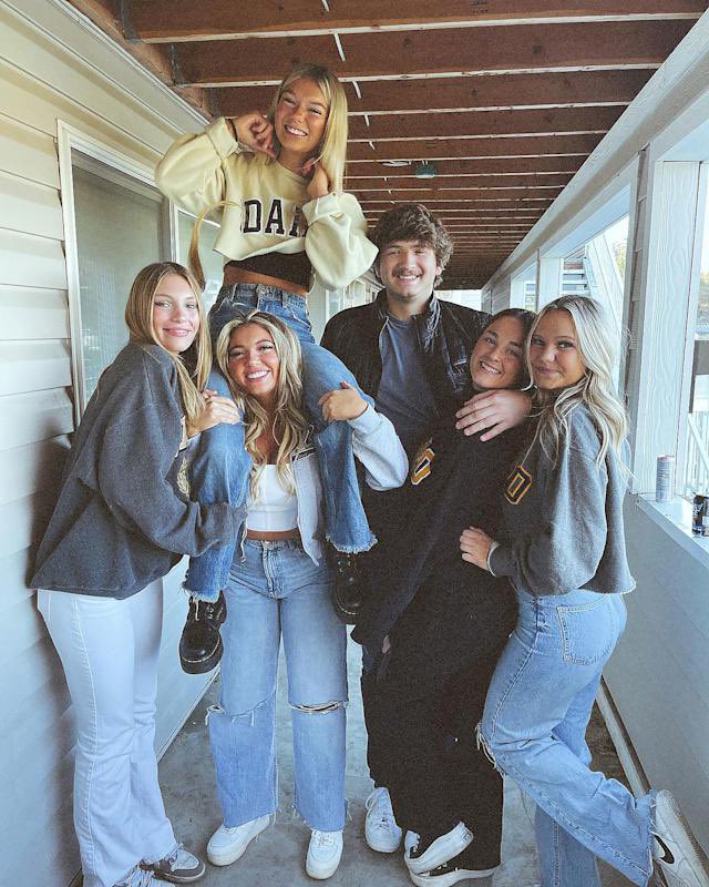 StacyH90's tweet image. that man….enjoy prison for the rest of your life.
And a big F*CK YOU to everyone that harassed & spread bullsh*t conspiracy theories abt Dylan & Bethany. The layers of pain you have added to their trauma is inexcusable.
Rest now, Kaylee, Maddie, Xana & Ethan. Rest 🤍🤍🤍🤍