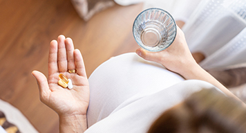AANmember's tweet image. New Study Published in @GreenJournal: Use of antiseizure drugs with known or uncertain risks during #pregnancy continues. hubs.la/Q03yFK2P0
#AANscience #Neurology