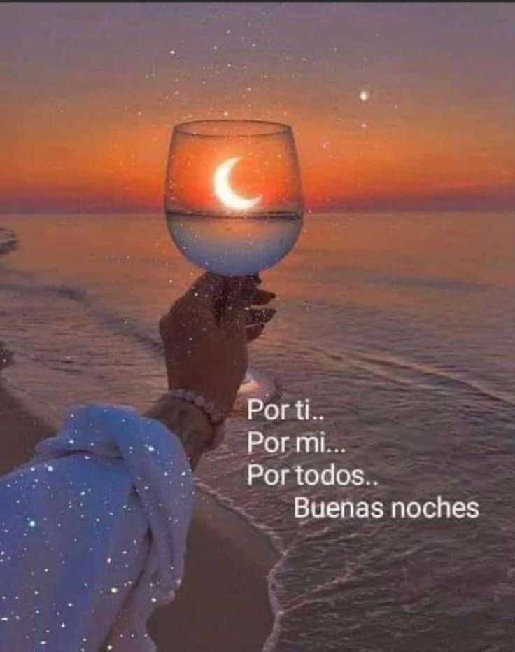 SoyyoMarisa's tweet image. Buenas noches 🌟
Me retiro a mis aposentos.
Bonitos sueños 🌟🌟🌹😘
