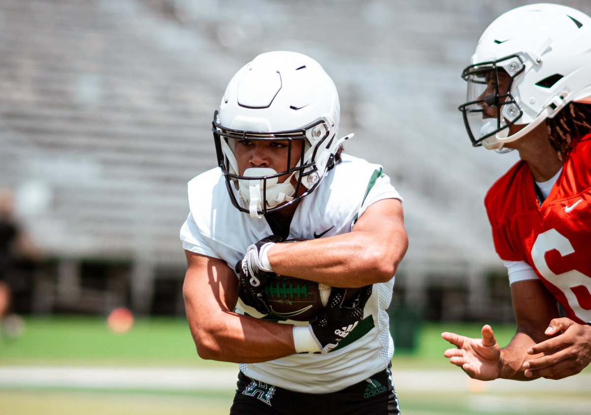 Out here workin’ 😤

#BRADDAHHOOD x #GoBows