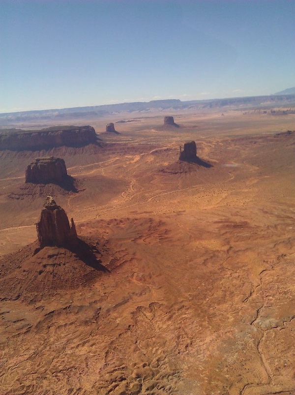 _DavidMorrell's tweet image. I became a private pilot for research about my novel THE SHIMMER (about the mysterious Marfa lights in Texas). On one of my flights to various places, I took this photo of the majestic Monument Valley.