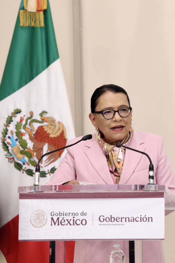rosaicela_'s tweet image. En conferencia de prensa informamos los resultados del diálogo establecido con colectivos y familiares de personas desaparecidas, a través de 90 mesas de trabajo, lo que nos permitió nutrir las reformas en la materia. Estamos avanzando para dar cumplimiento al nuevo marco…