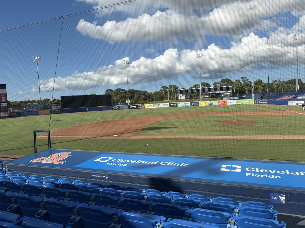 RiedellAndrew's tweet image. Never can have enough baseball.
Here checking out some of the Mets and Reds Top Prospects. Some top prospects in tonight’s game are:
Mets #10 Prospect Jeremy Rodriguez
Mets #15 Prospect Trey Snyder
Mets #19 Prospect Daiverson Gutierrez
Reds #6 Prospect Alfredo Duno
Reds #8…
