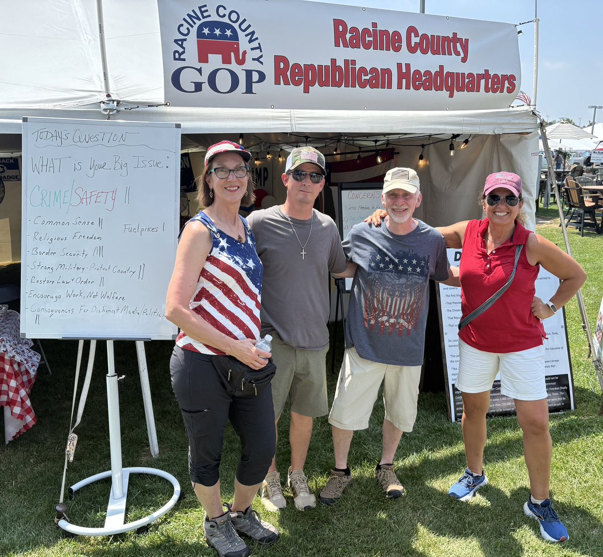 MidwestMamaG's tweet image. Racine County Fair today we are channeling @ScottPresler with a straw poll and had one just for the kids. One issue they brought up is their family losing Farmland 😢 Registering voters too!